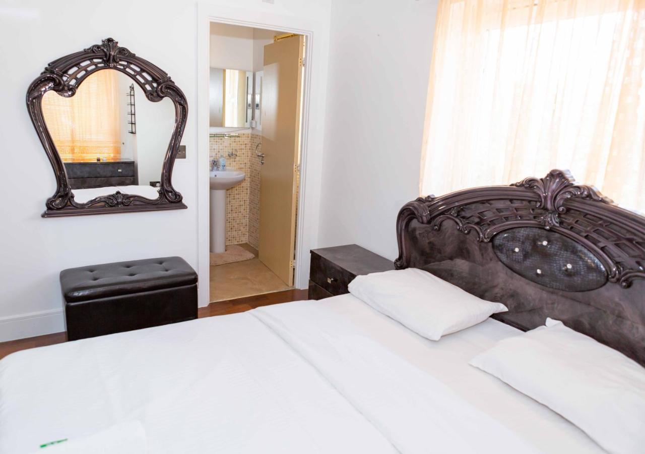 Benjamin Guest House Yiewsley المظهر الخارجي الصورة