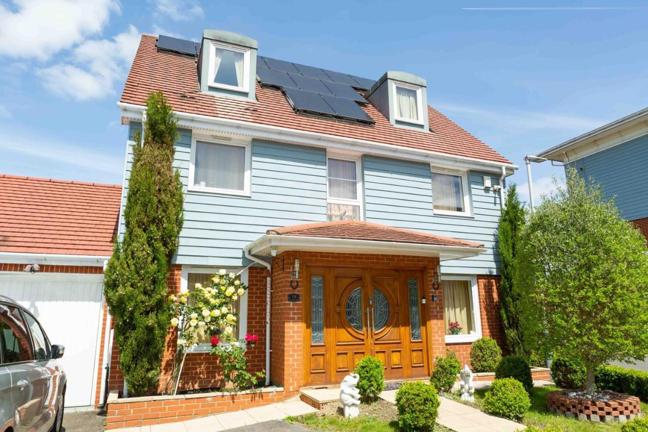Benjamin Guest House Yiewsley المظهر الخارجي الصورة